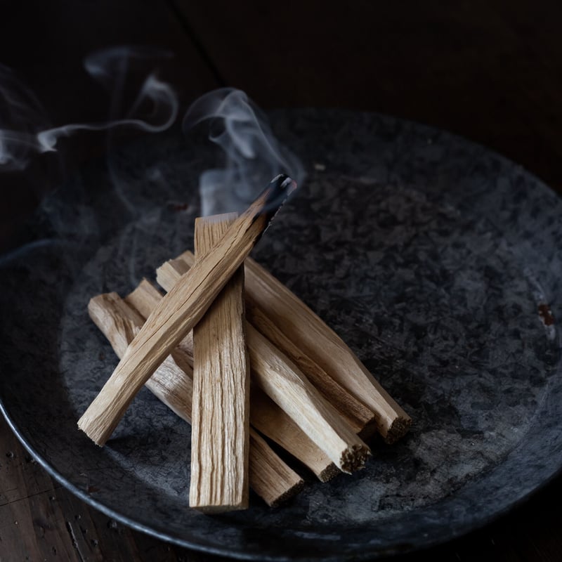 はち‼️強い気‼️シャーマン祈祷済み パロサント Palo santo pack 30g – HiKEI