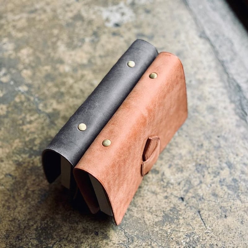 中身入れ替え可能 イタリアンレザーのバインダー手帳｜手縫いの