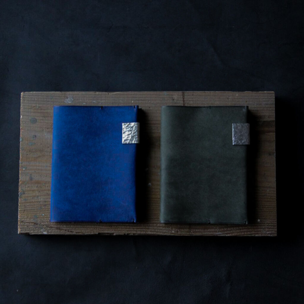 錫と本革 ブックカバー｜錫×イタリアンレザーの上質ブックカバー