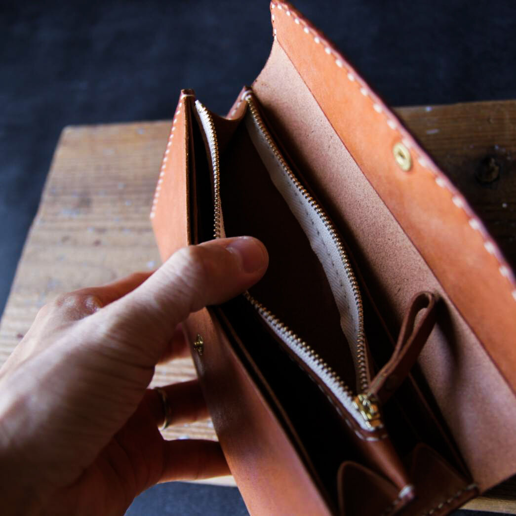 Arsuneuk Luca 02 アルカヌーク ルカ 最薄を目指し機能的で使いやすい『折りたたまないマネークリップ