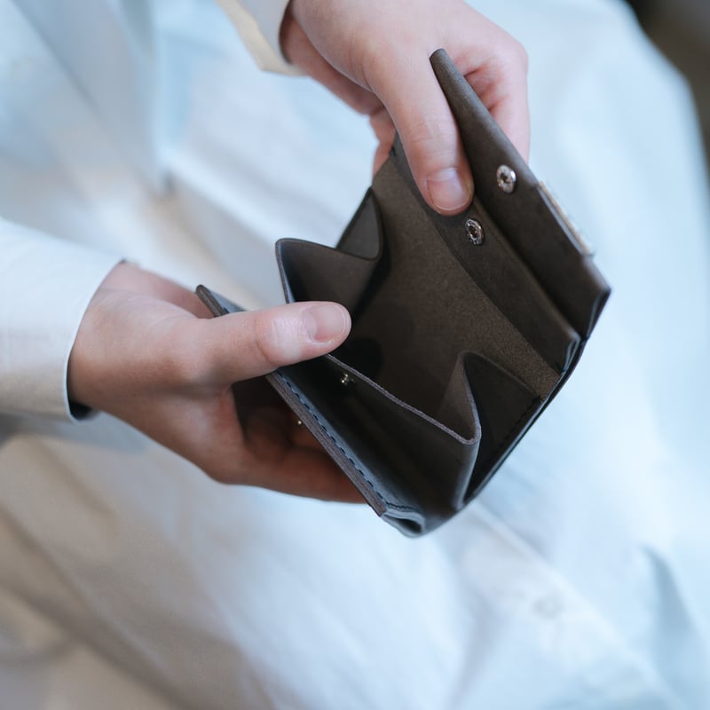 錫と本革 コンパクトウォレット｜錫×イタリアンレザーの上質財布【ao