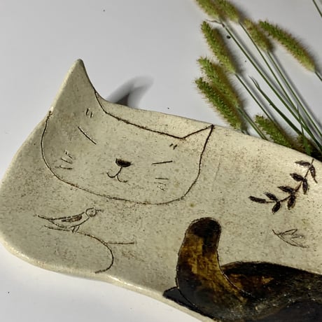 猫型中皿　香箱　葉っぱと鳥　sa008006