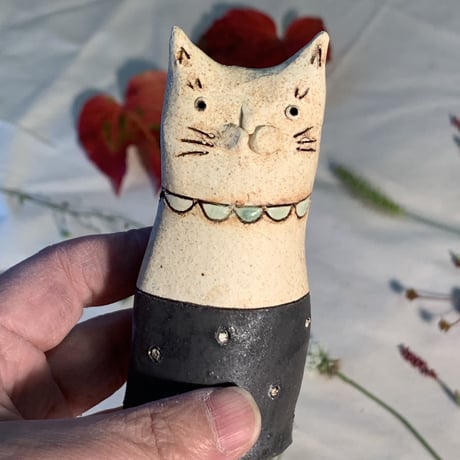 平野照子　猫花入れ　織部レース水玉