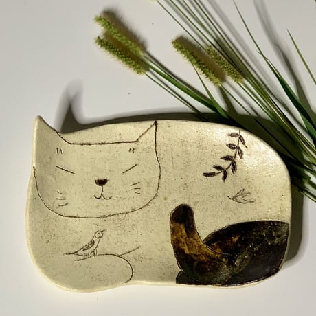 猫型中皿　香箱　葉っぱと鳥　sa008006