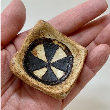 豆まめ皿　四角3    sa001100