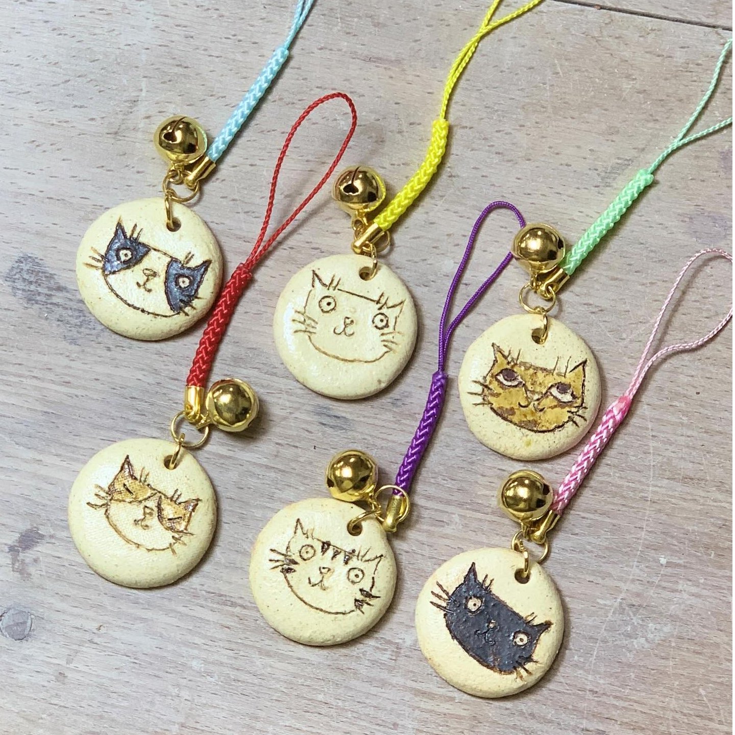 猫守り 黒白ハナナガシロ | kusafune's STORE