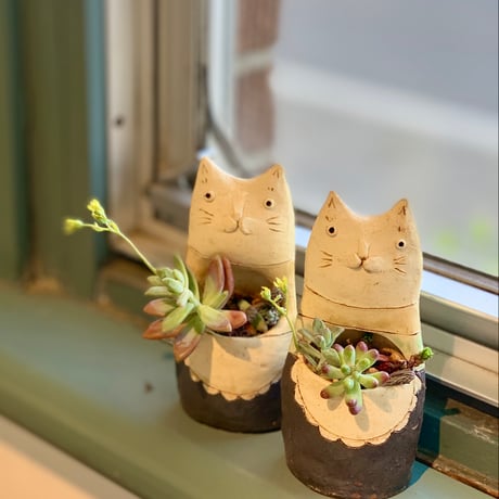 猫花入れ大または植木鉢　ha462