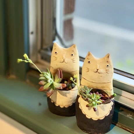 猫花入れ大または植木鉢　ha458