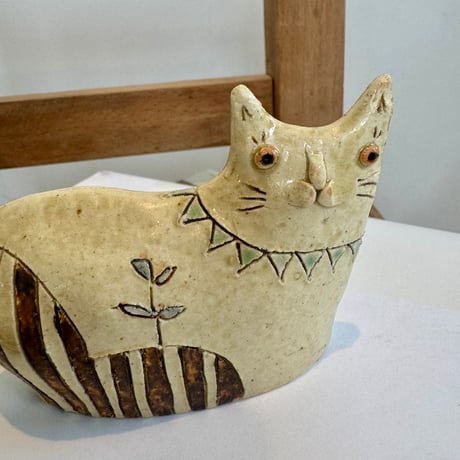 ねこ花入れ　よこ　ha862