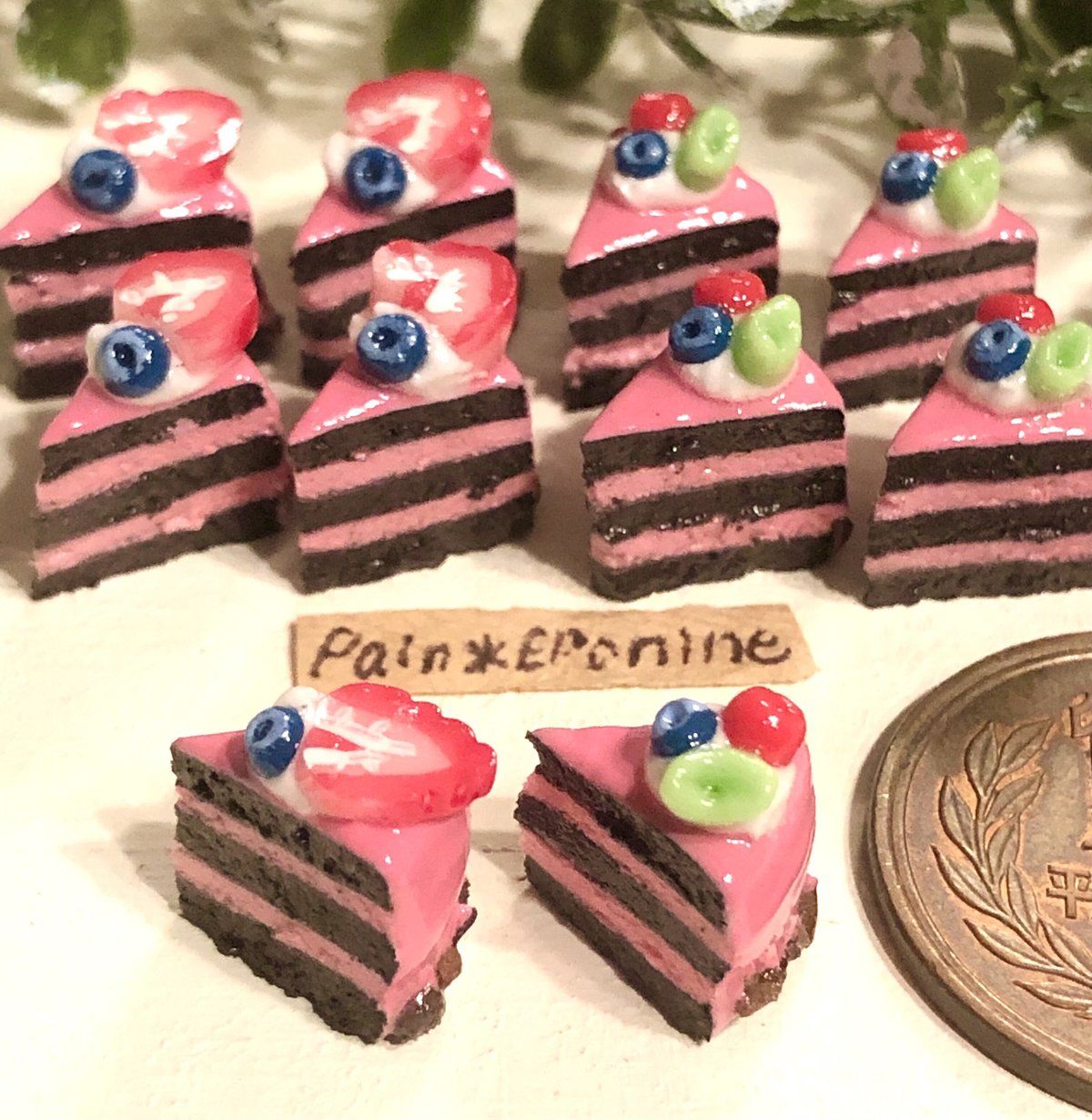 ミニチュア】断面を楽しむ苺とさくらんぼケーキ | Pain＊Eponine