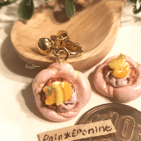 【片耳】フルーツデニッシュイヤリング：２色の桃