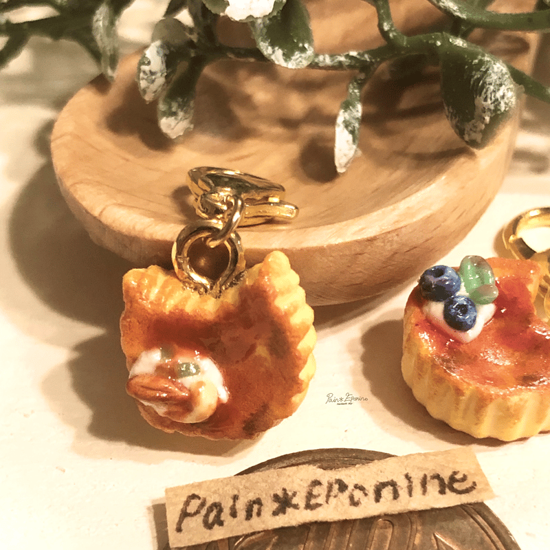 にゃんこバスクチーズケーキチャーム：キャラメルナッツ | Pain＊Eponine