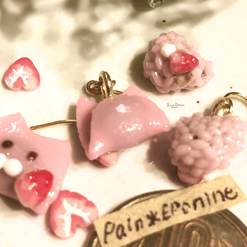 片耳】にゃんこ桜餅ピアス：関西風 | Pain＊Eponine