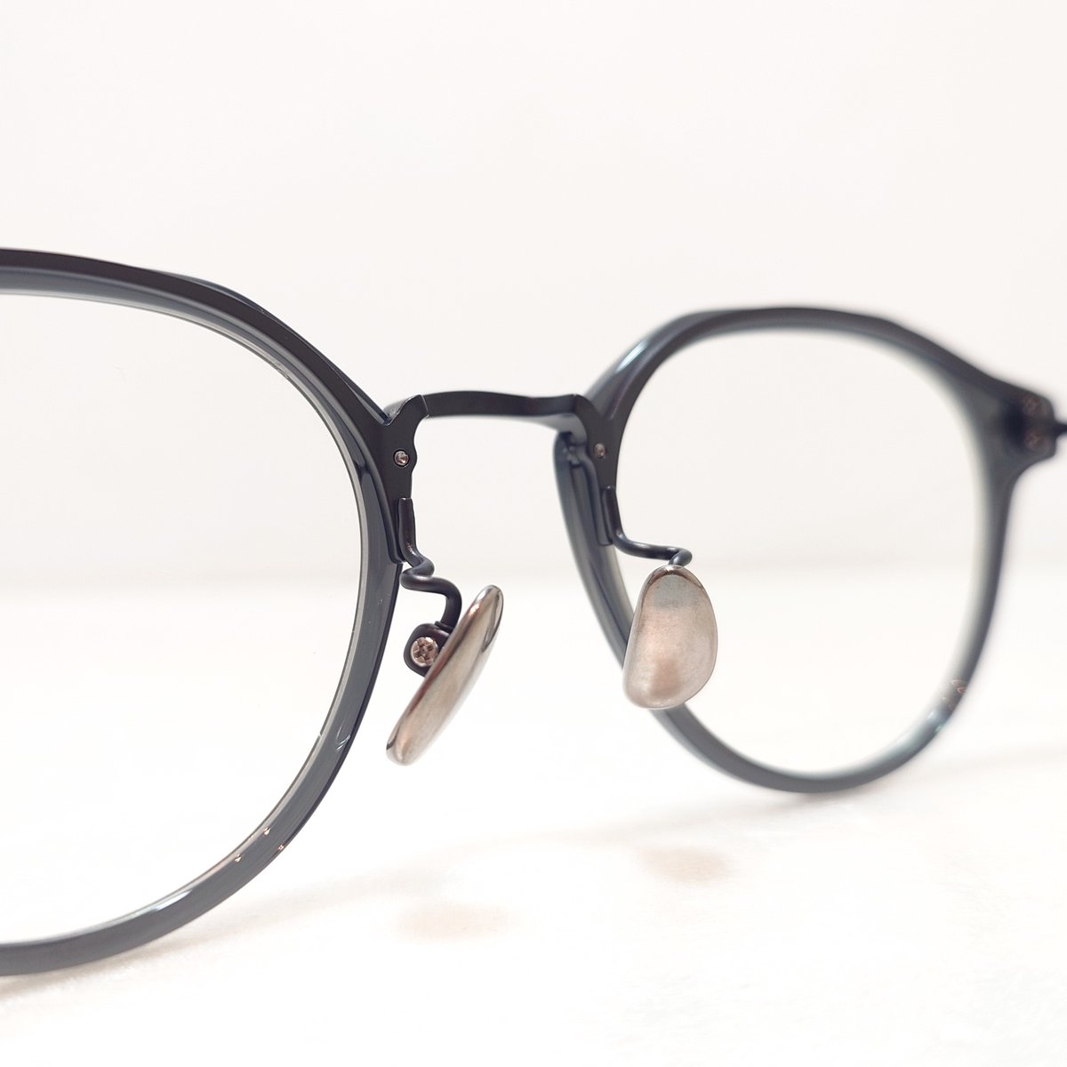 TAYLOR WITH RESPECT void Col.04(Smoke Green) |