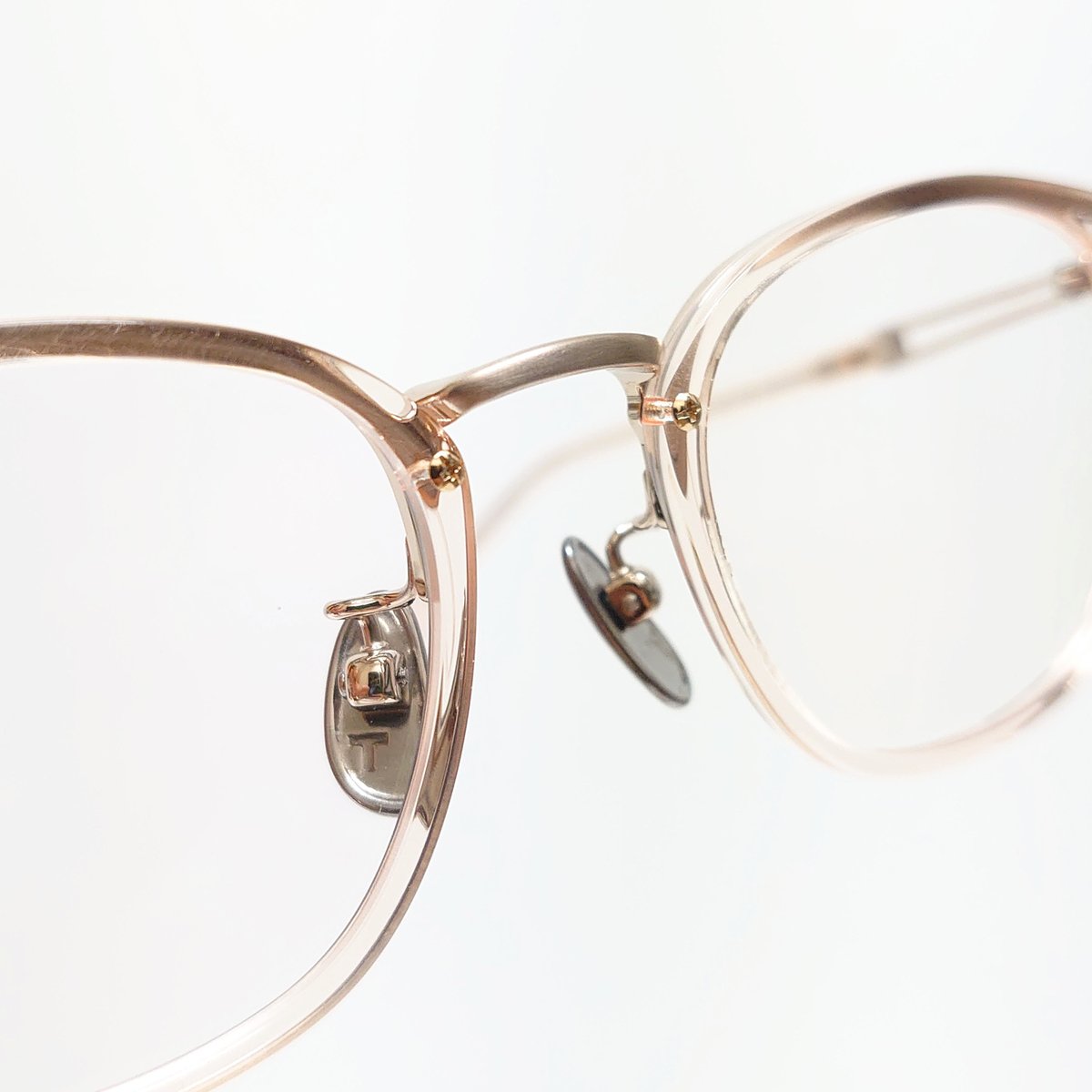 TAYLOR WITH RESPECT stratus Col.04 | OPTICAL TA