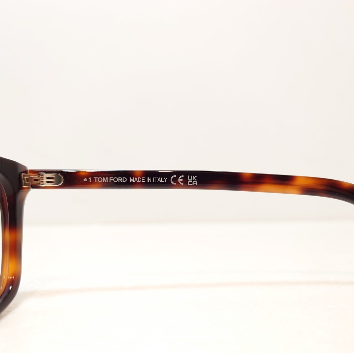 TOM FORD】 TF6073-D-B 053 | OPTICAL TAILOR CRADLE