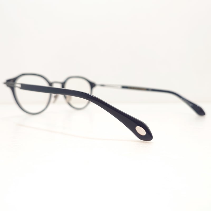 TAYLOR WITH RESPECT void Col.01(Obsidian Black) TAYLOR WITH RESPECT void Col.01(Obsidian Black)