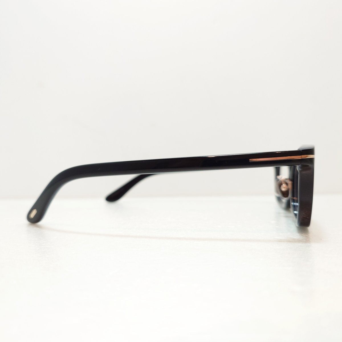 TOM FORD】 TF6074-D-B ECO 001 | OPTICAL TAILOR 