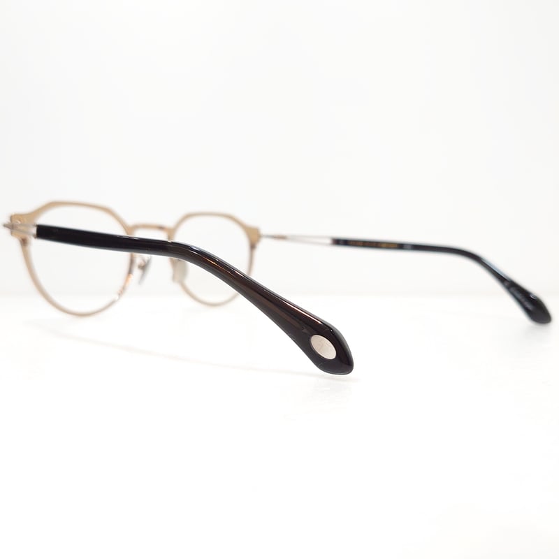 TAYLOR WITH RESPECT relief Col.01 | OPTICAL TAI