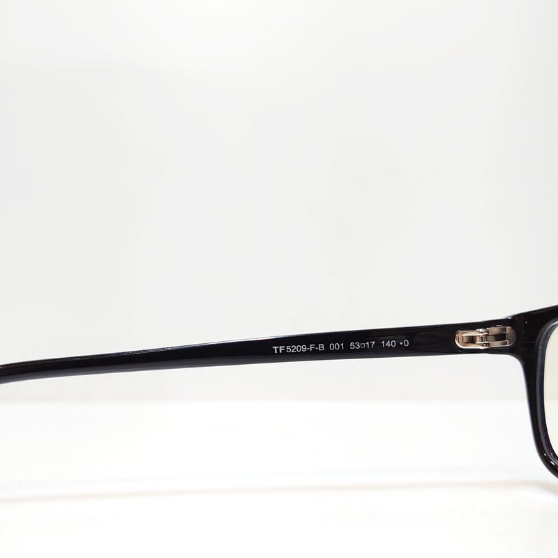 TOM FORD TF5209-F-B 001 | OPTICAL TAILOR CRADLE