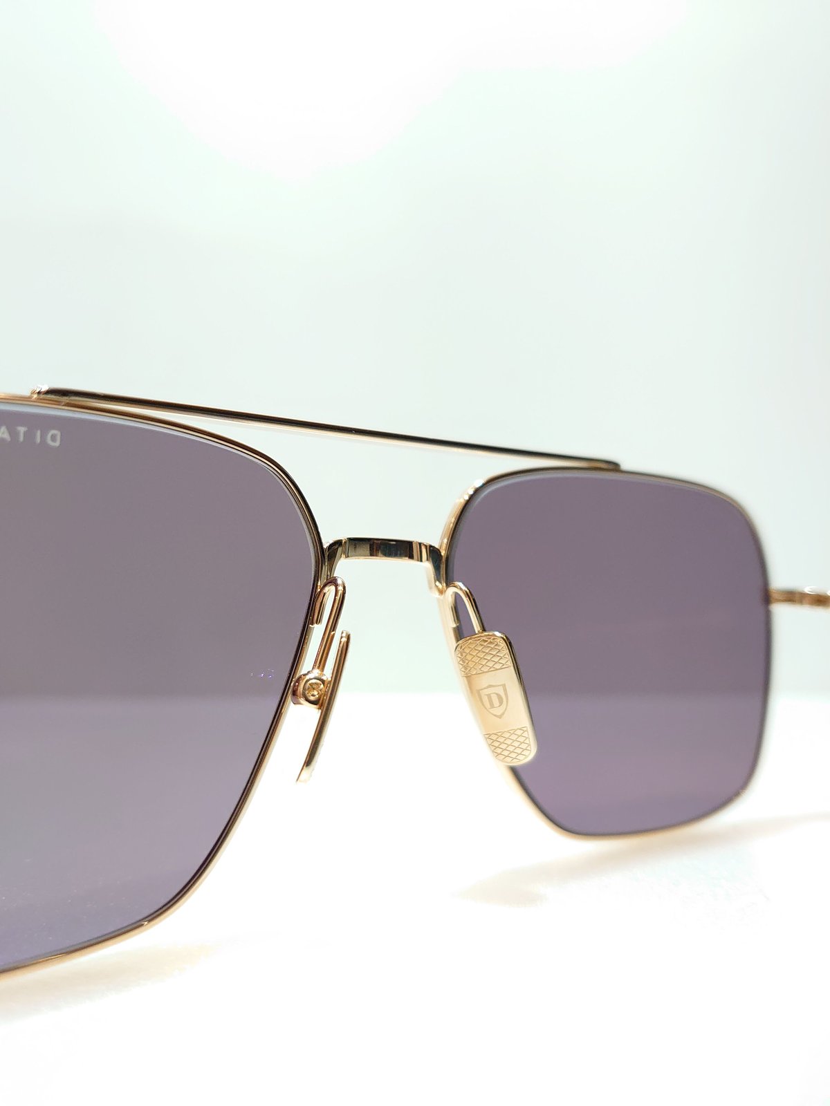 DITA FLIGHT-SEVEN DTS111-57-02//GLD | OPTICAL T