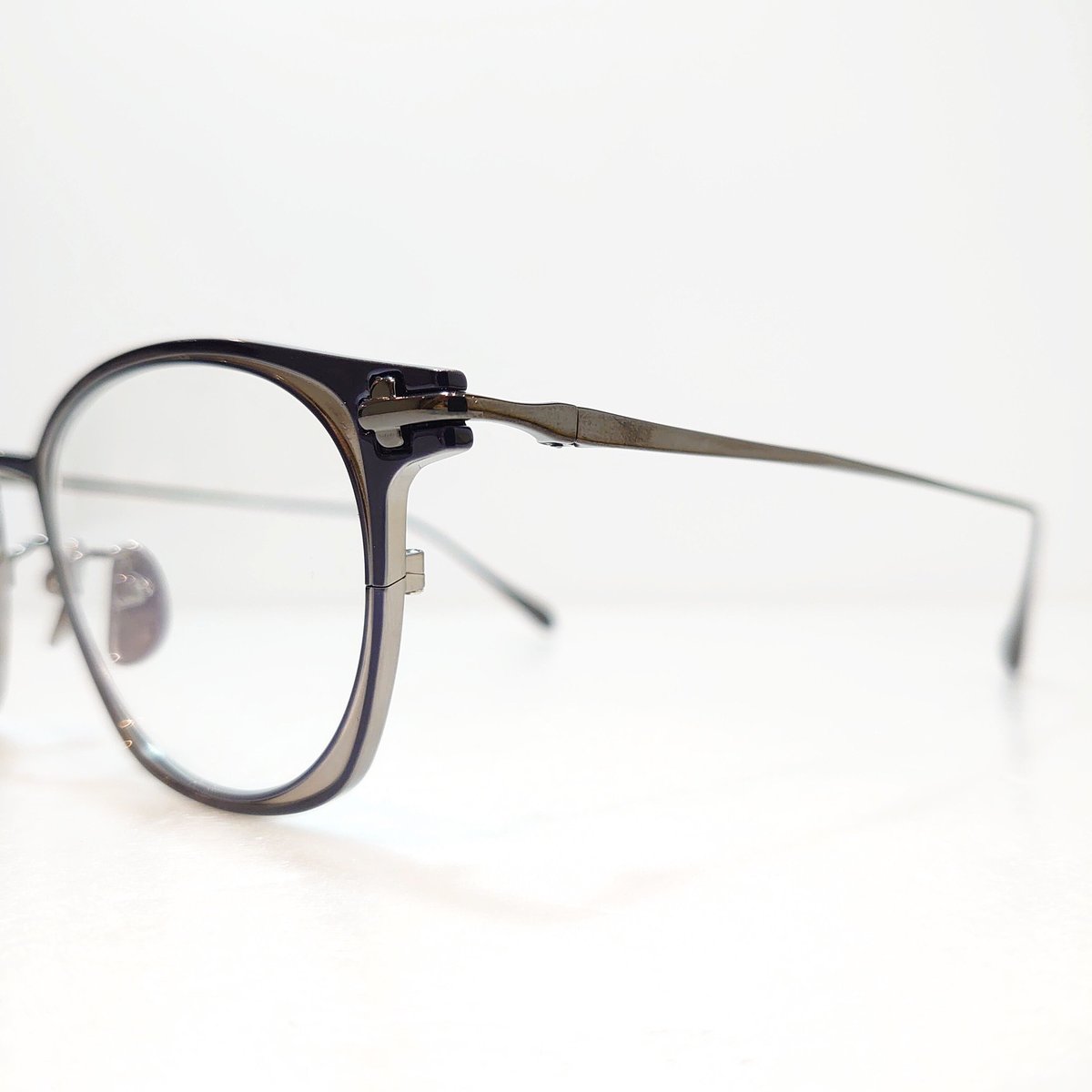 TAYLOR WITH RESPECT jux Col.02(Navy&Silver) | O