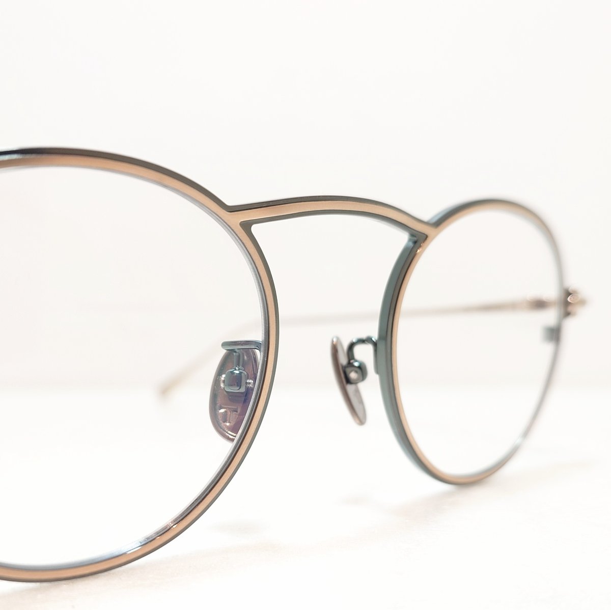 TAYLOR WITH RESPECT】 tape Col.04(White Gold&Kh