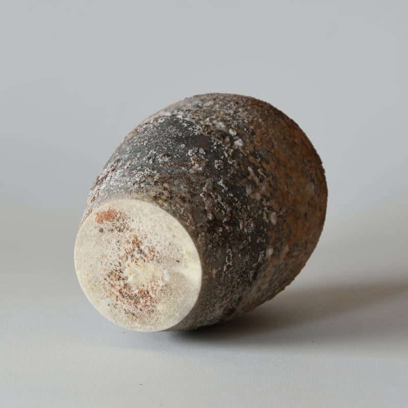 松本治幸：白磁窯変花器 /A40-2 | 市之倉さかづき美術館 ギャラリー宙