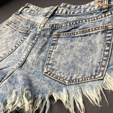 Damage Denim ショートパンツ