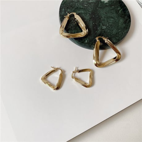2色 Triangle Shell ピアス