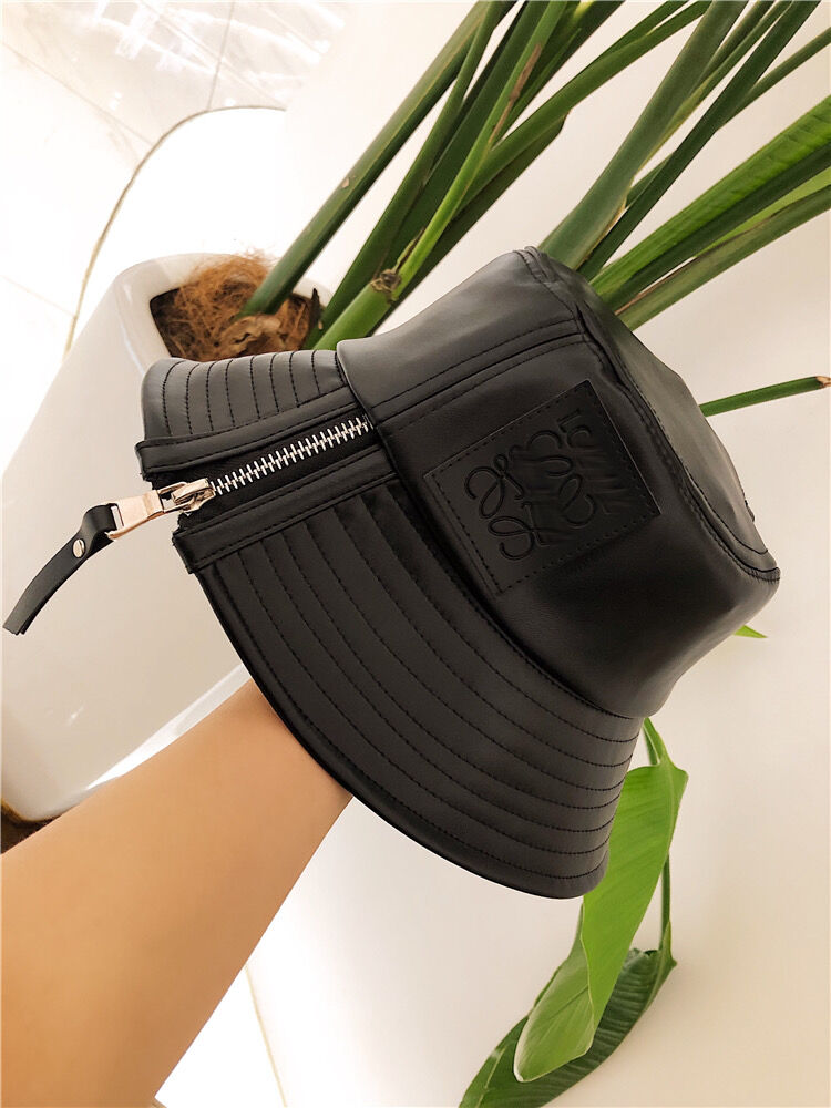 Khaite ロリシッフハケットハック H2045877L877 200BLACK 楽天市場】KiU Wpc. ミニショルダーバッグ 撥水防水 600D