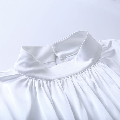 2色 Balloon High-Neck Top