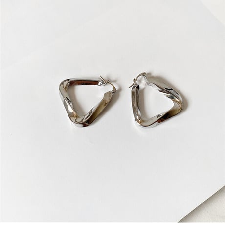 2色 Triangle Shell ピアス