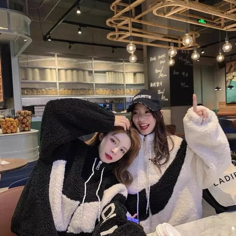 2色 Fluffy Zipper Jacket