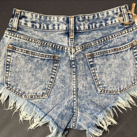 Damage Denim ショートパンツ