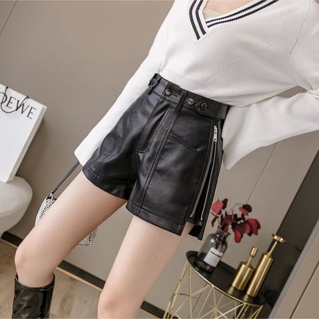 Side Zipper Leather Short Pants