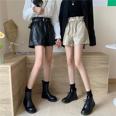 2色 Leather ショートパンツ