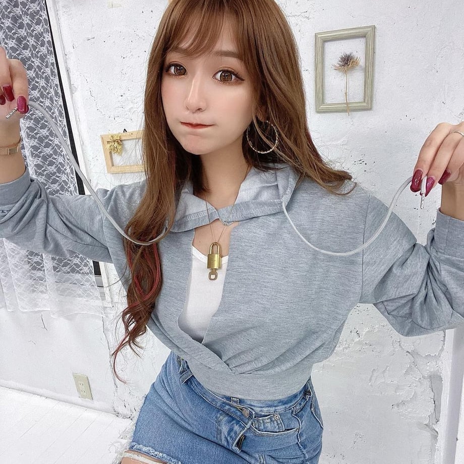 5f4853ef7df2817f3698cd22