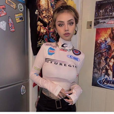Graphic high-neck Tops