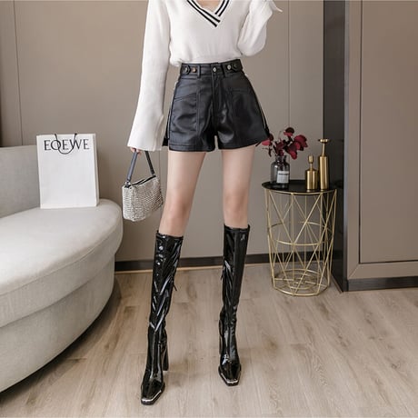 Side Zipper Leather Short Pants