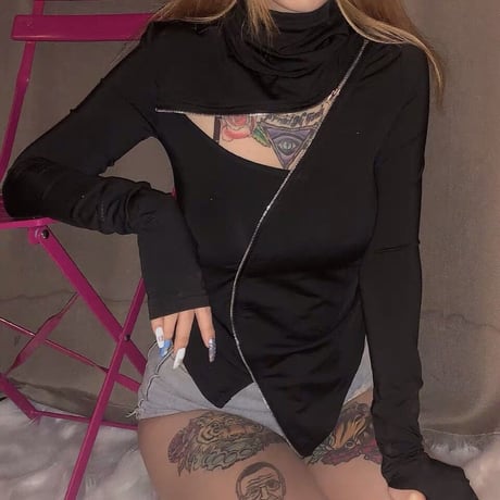 Cut out 変形 Top
