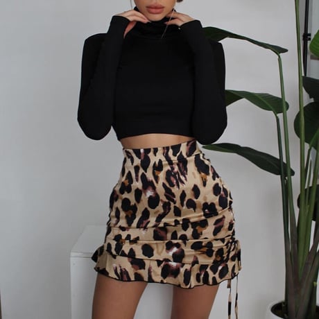 ハイネック Cropped Top