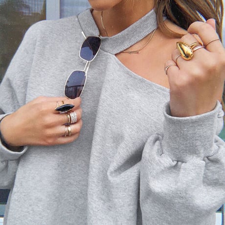 肩見せ Stylish Top