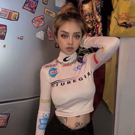 Graphic high-neck Tops