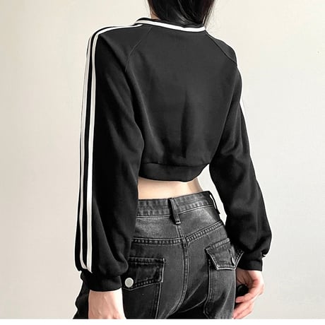 Sporty Cropped Top