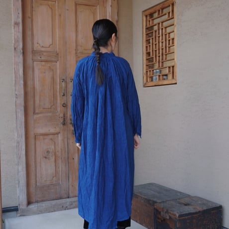 tabrik　リネンギャザーローブ　＜琉球藍＞