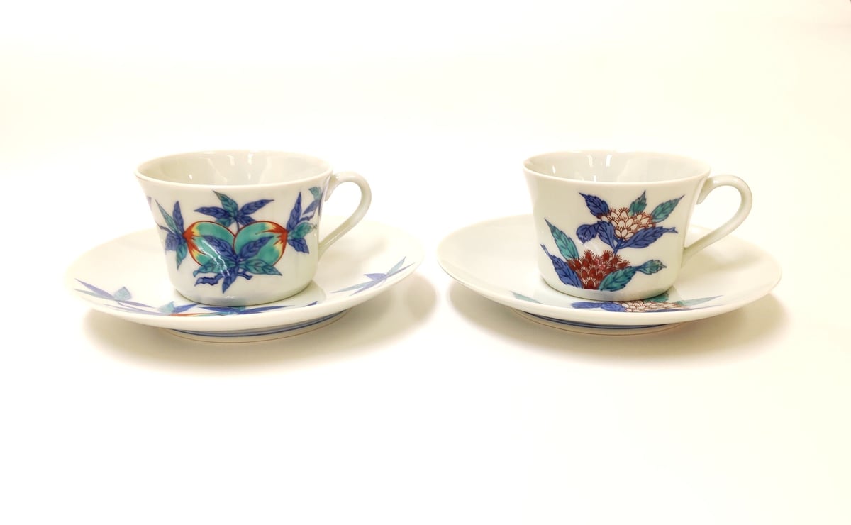 今泉今右衛門 「錦絵変り紅茶碗」桃・藤袴絵 2ツ組 | 恵埜画廊STORE