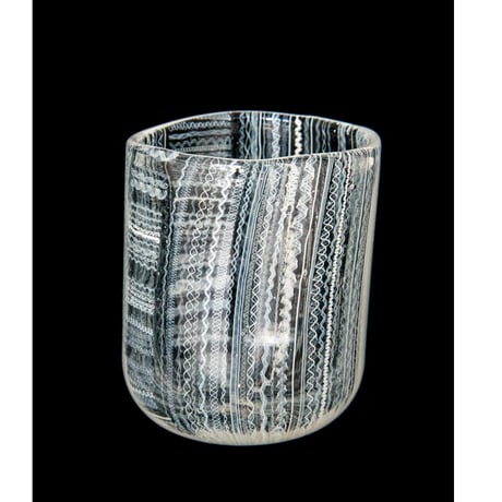 ガラスレース花瓶作家