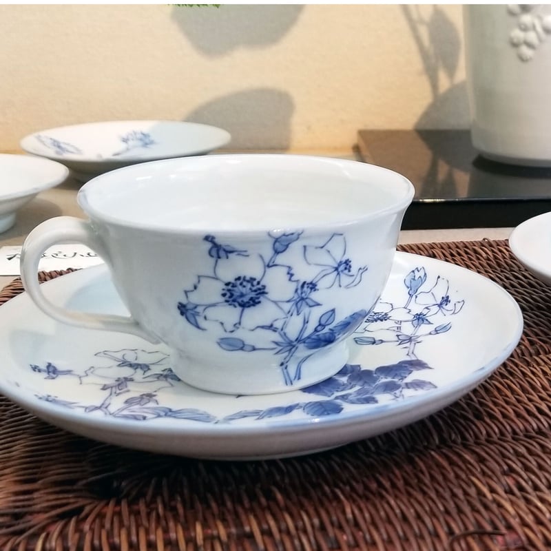 東海林晴美 染付野バラ文カップ＆ソーサー | 恵埜画廊STORE