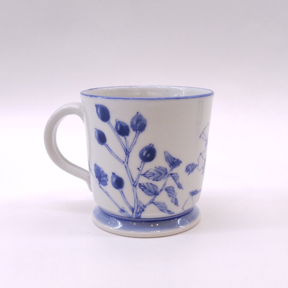 東海林晴美 「染付野薔薇文モーニングカップ」 | 恵埜画廊STORE